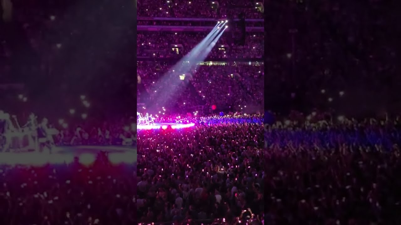 Viva La Vida – COLDPLAY – Live on Wembley London 12.08.2022