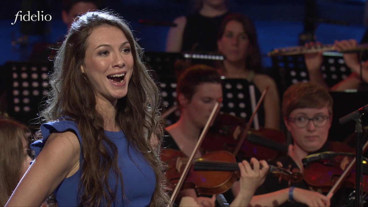 CATHERINE TROTTMANN bei den STARS VON MORGEN FOLGE 30