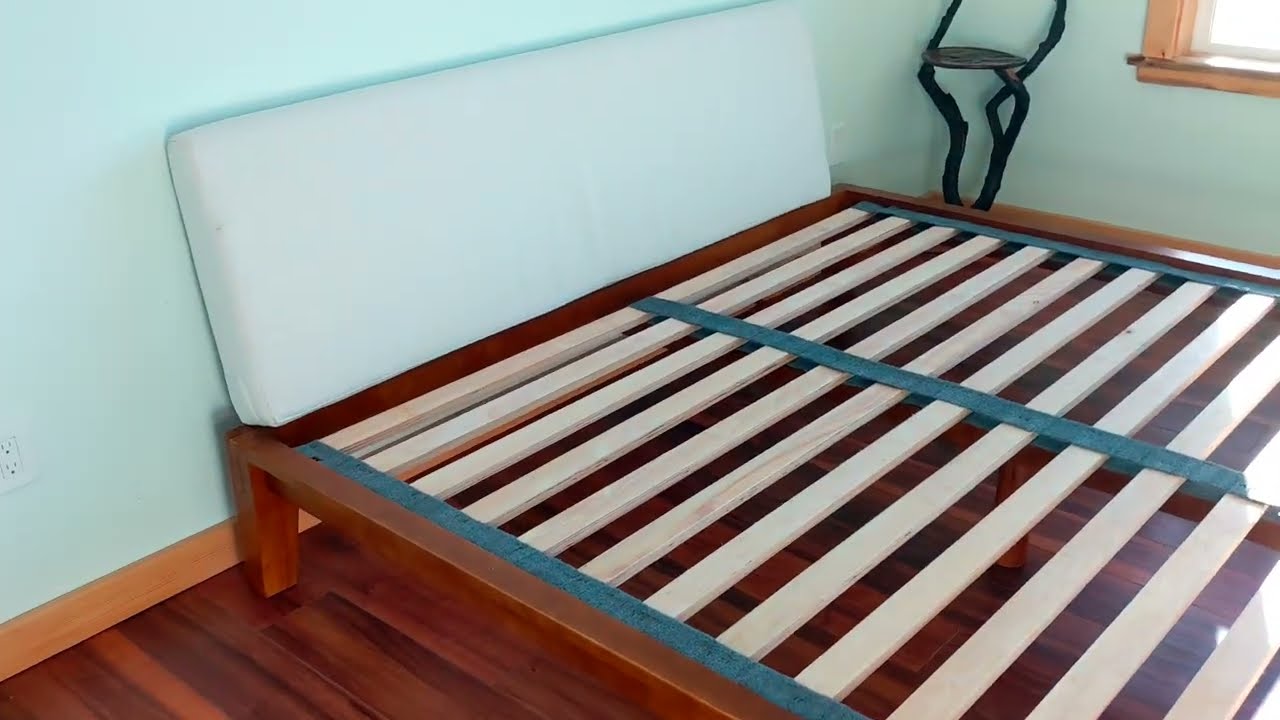 Unboxing, Assembling, and Review of the Thuma bed.