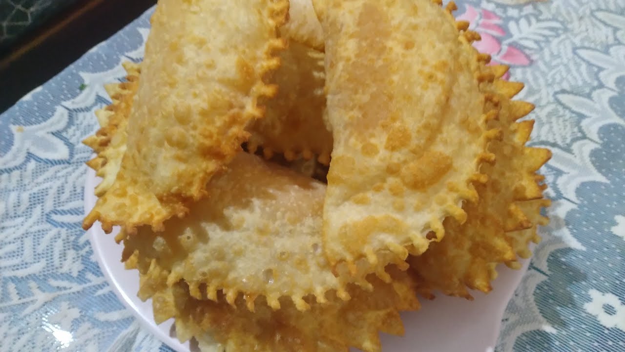 Halwe ke pooriya