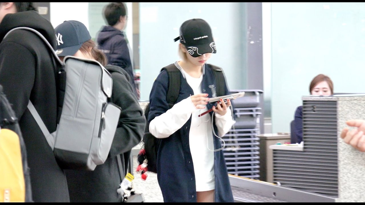 170410 TWICE 인천공항 출국 정연 fancam