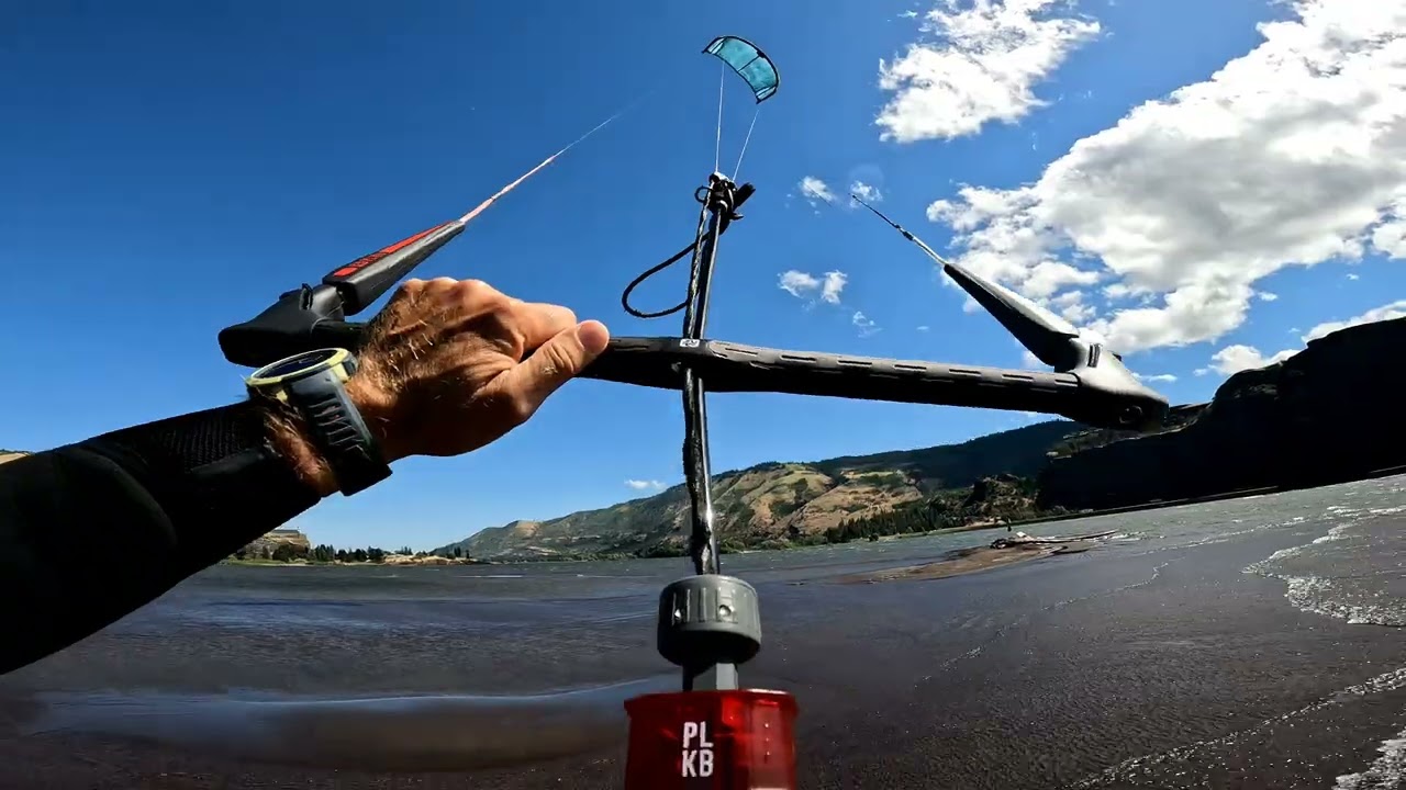 In 25-30knts, Safely self-land your kiteboarding kite