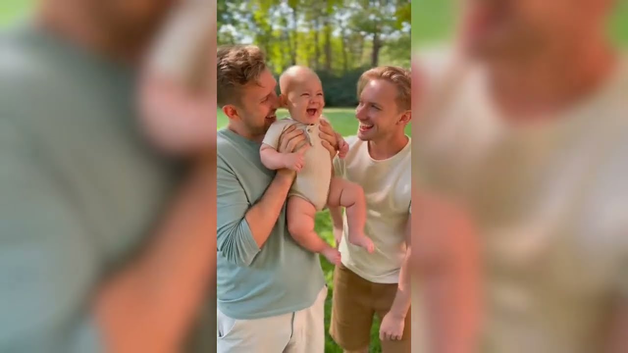 When twins see two dads 😳😂