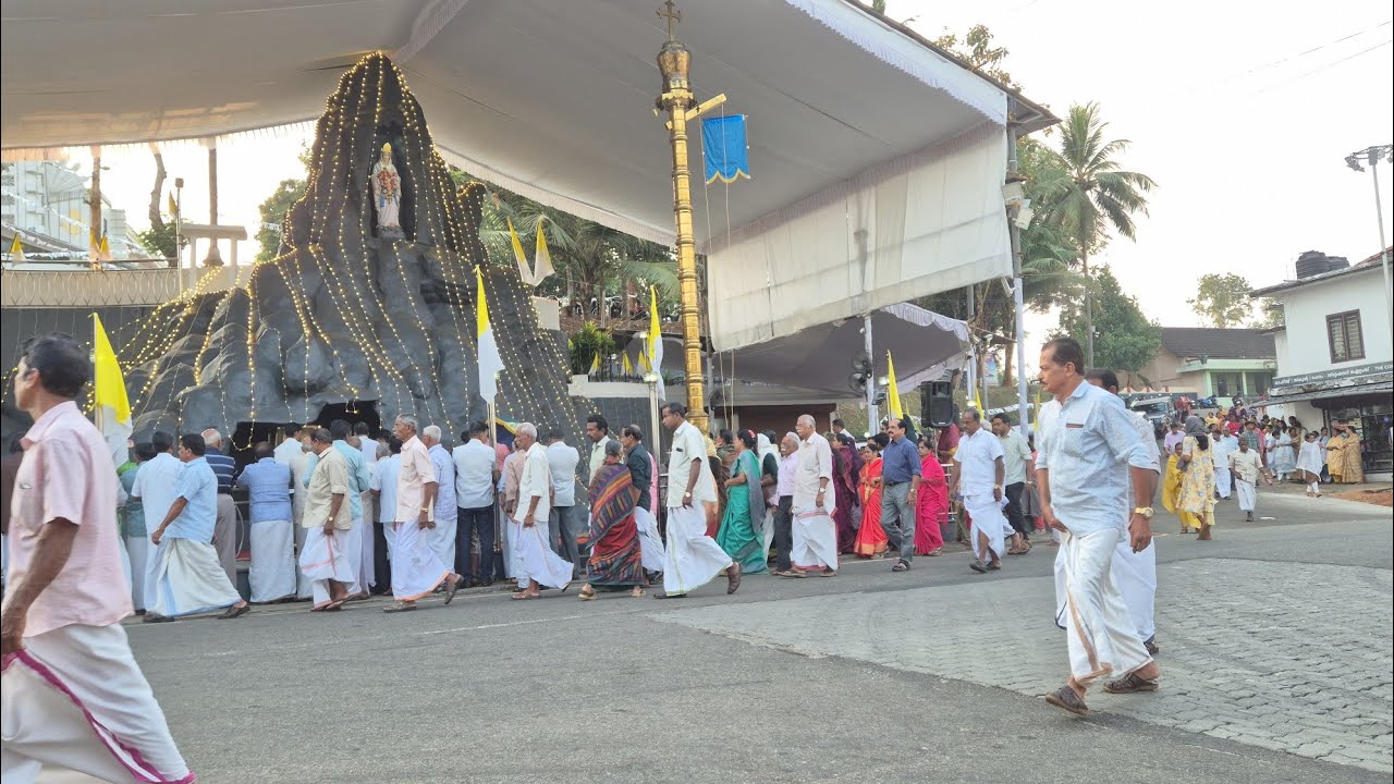 കല്ലൂർക്കാട്
