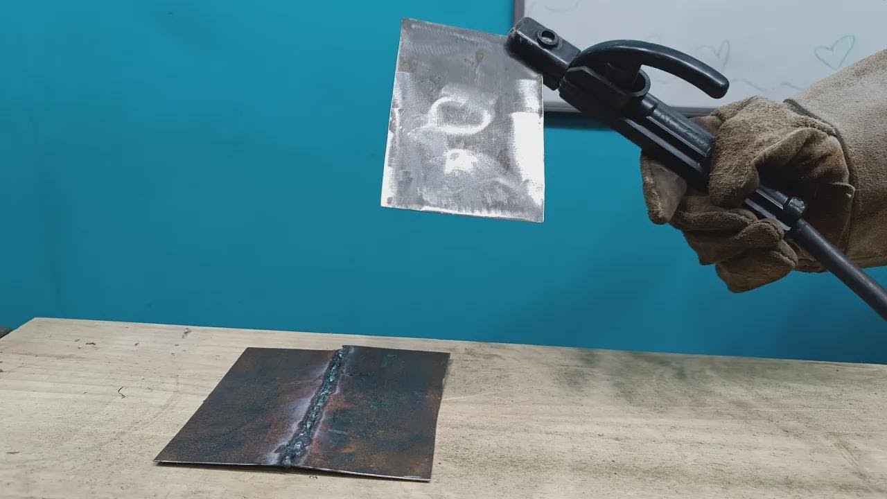 Kaum jemand zeigt diesen Trick: Dünnes Blech mit dickem Metall richtig schweißen