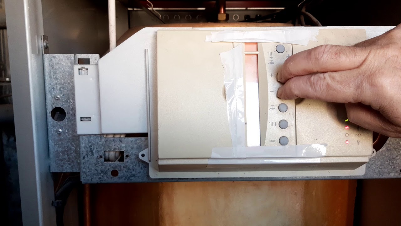 Cambiar sensor de presión.  Código de avería  15