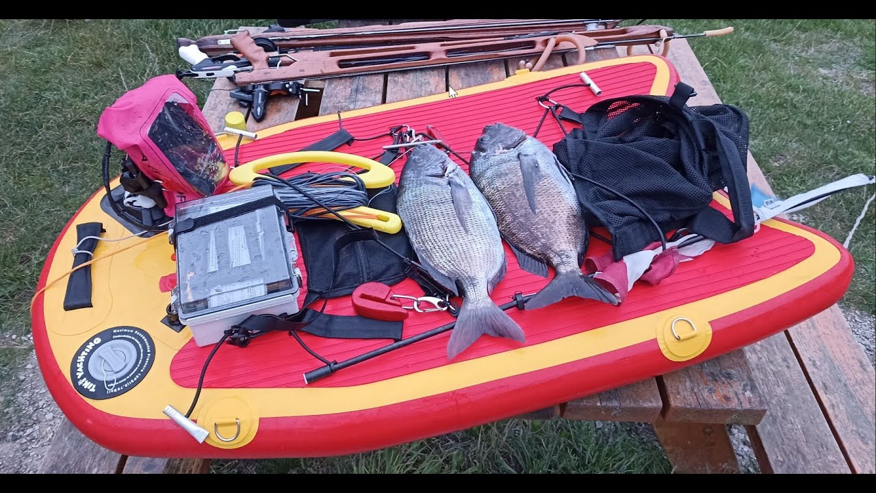 Présentation planche de chasse-sous marine avec GPS et sondeur