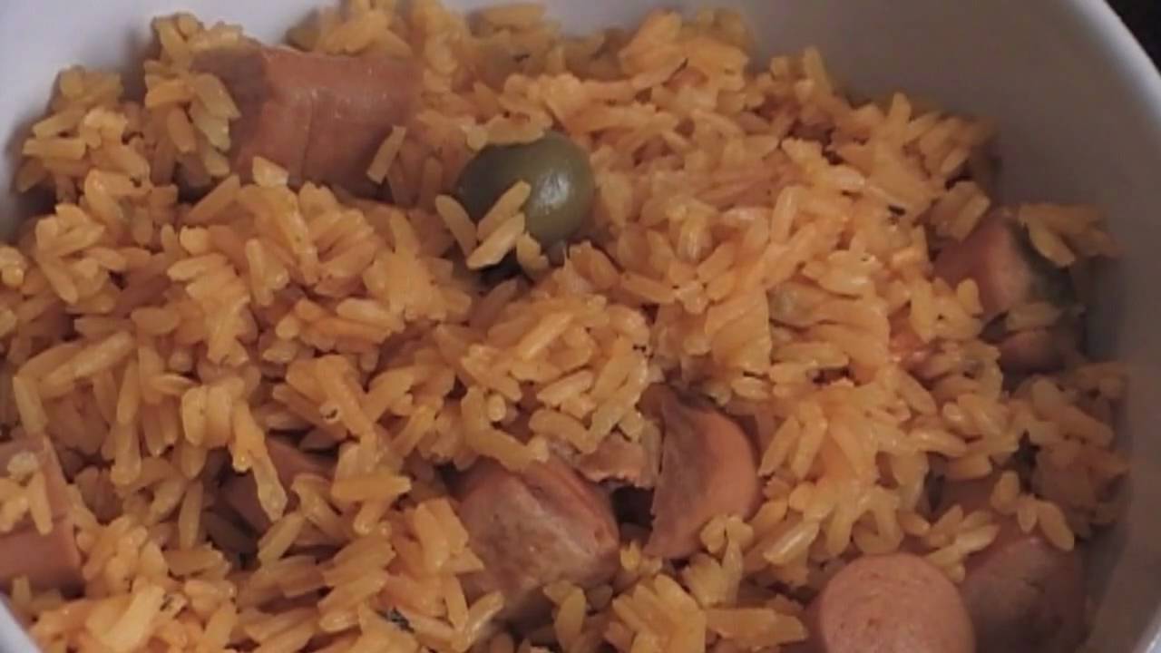 Arroz con Salchichas/Rice with Vienna Sausages