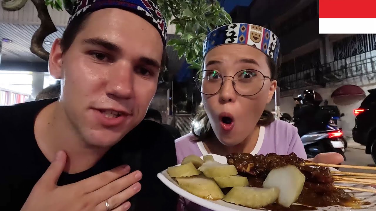 $1 Street Food in Jakarta, Indonesia 🇮🇩