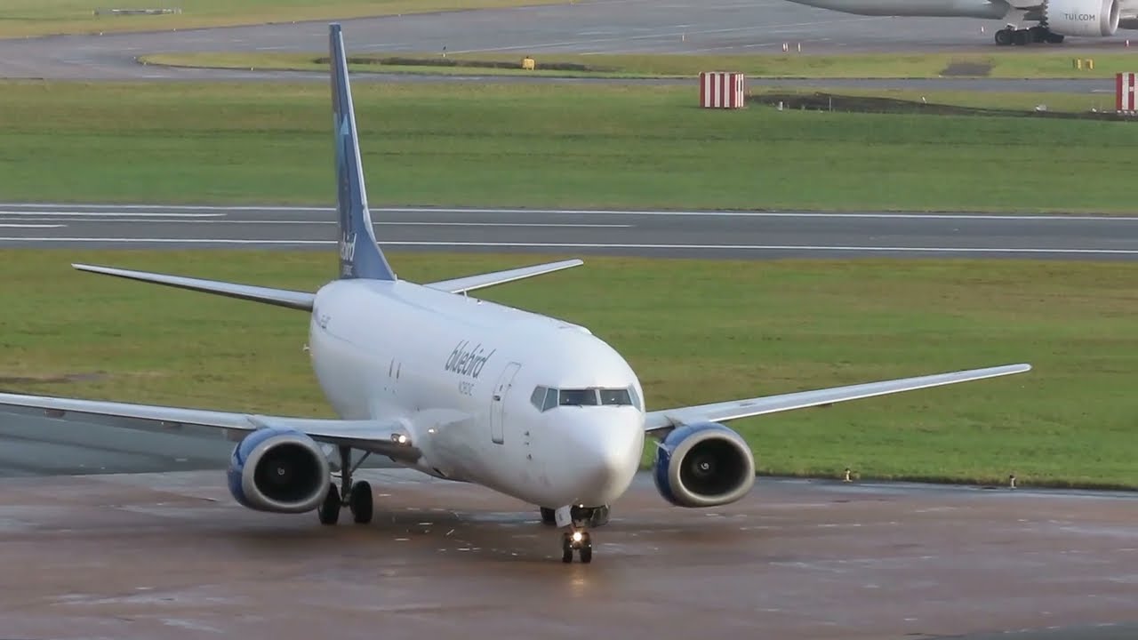 BLUEBIRD NORDIC BOEING 737-400 FREIGHTER TF-BBL ARRIVING AT BIRMINGHAM AIRPORT 08/12/23