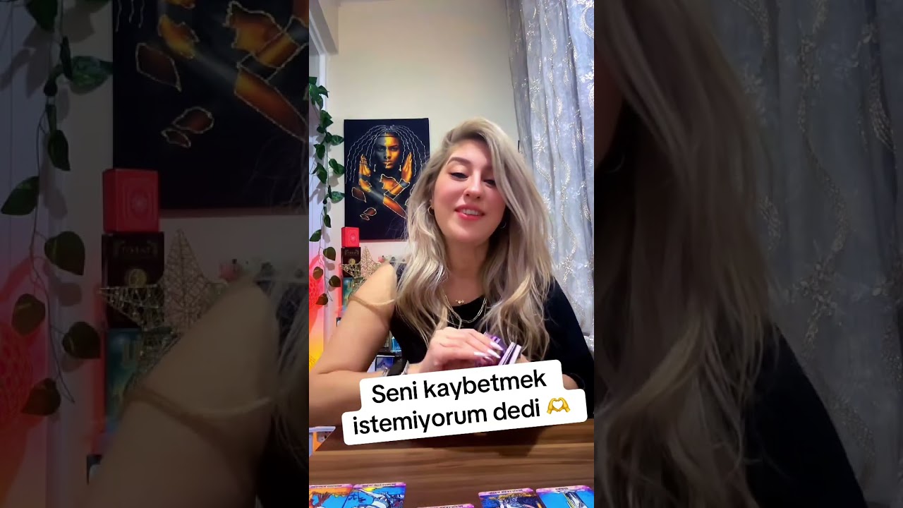 Seni kaybetmek istemiyor hadi beraber bakalım 💫🌗 #fal #tarot #tarotfalı #tarotkartları #tarotkartı 
