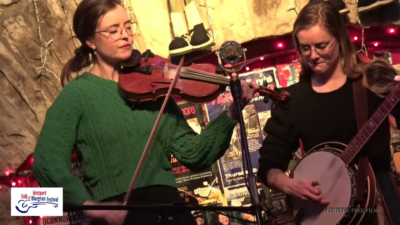 Maddie Denton & Brenna MacMillan, Matt Molloy's, Westport, Mayo, Ireland 8th December 2025