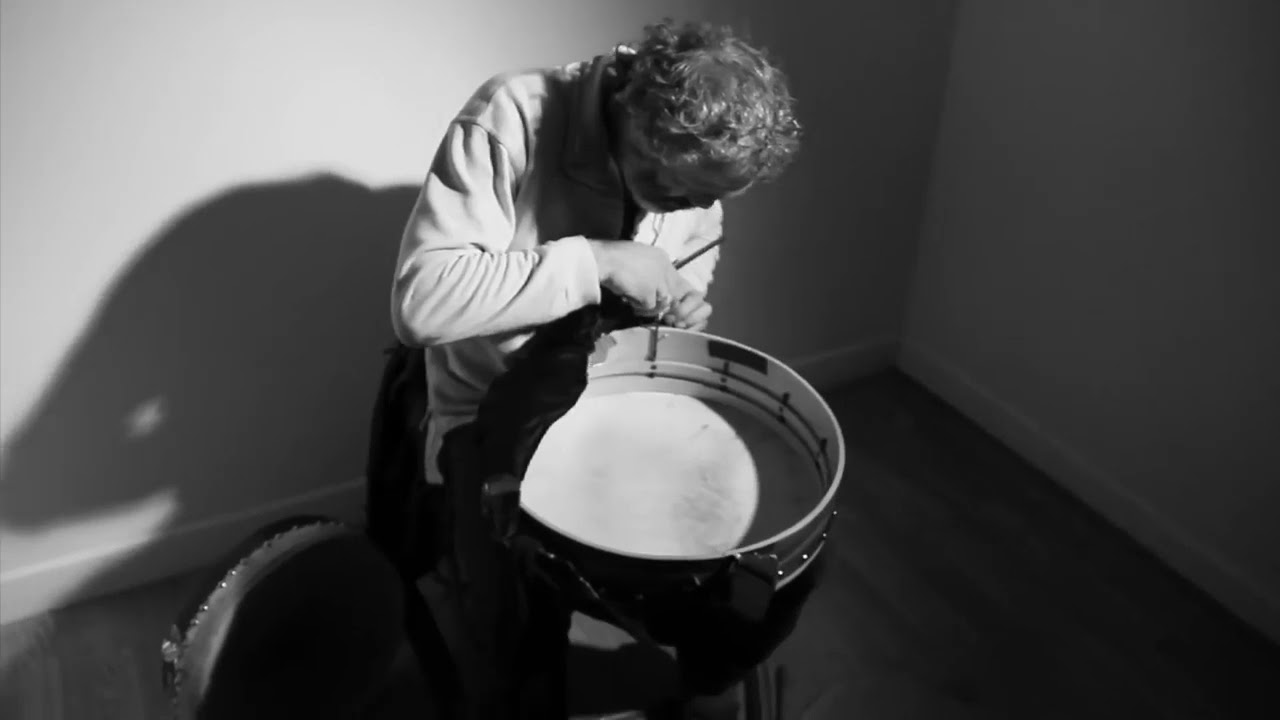 Rónán Ó Snodaigh Bodhrán class 1. Basic Stroke.