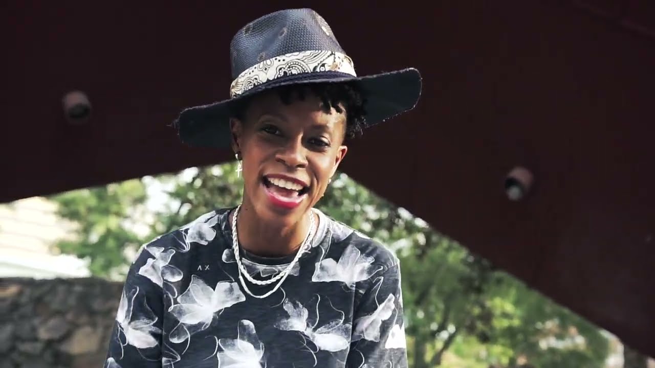 Do the Hoochie Daddy  - Rita Brent (Official Music Video)