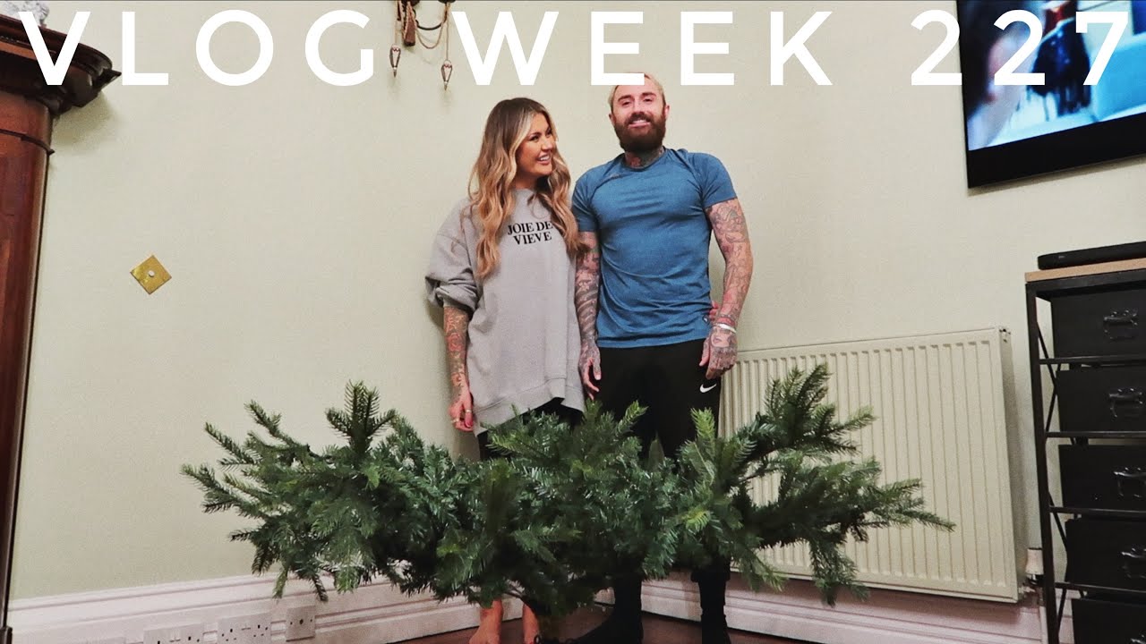 GETTING READY FOR CHRISTMAS - VLOG WEEK 227 | JAMIE GENEVIEVE