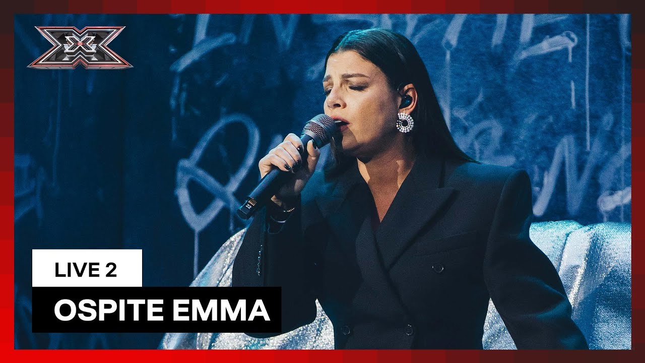 Emma Marrone ospite canta 