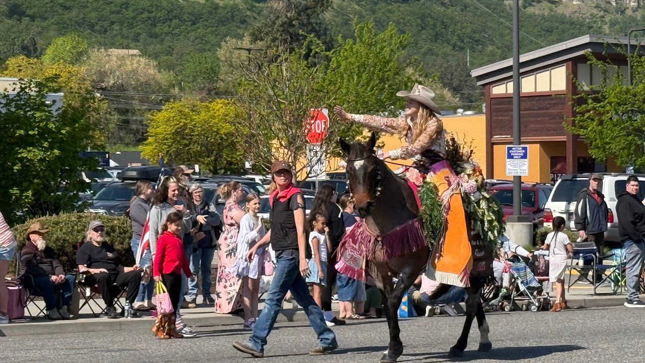 NORTHWEST CHERRY FESTIVAL PARADE 2025 | BRING CANDY LAND in THE DALLES