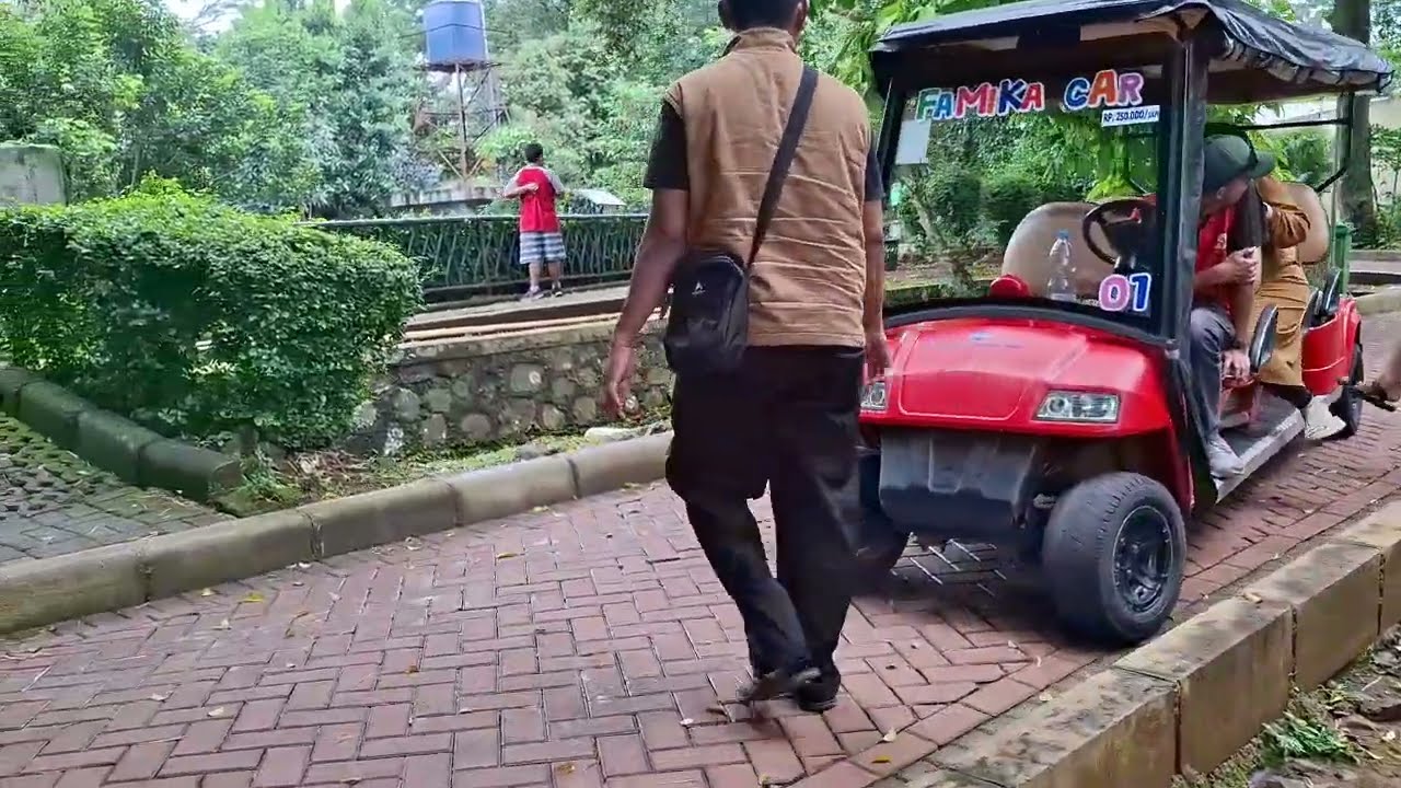 ❤️4)di Ragunan melihat hewan² sambil naik mobil karavan
