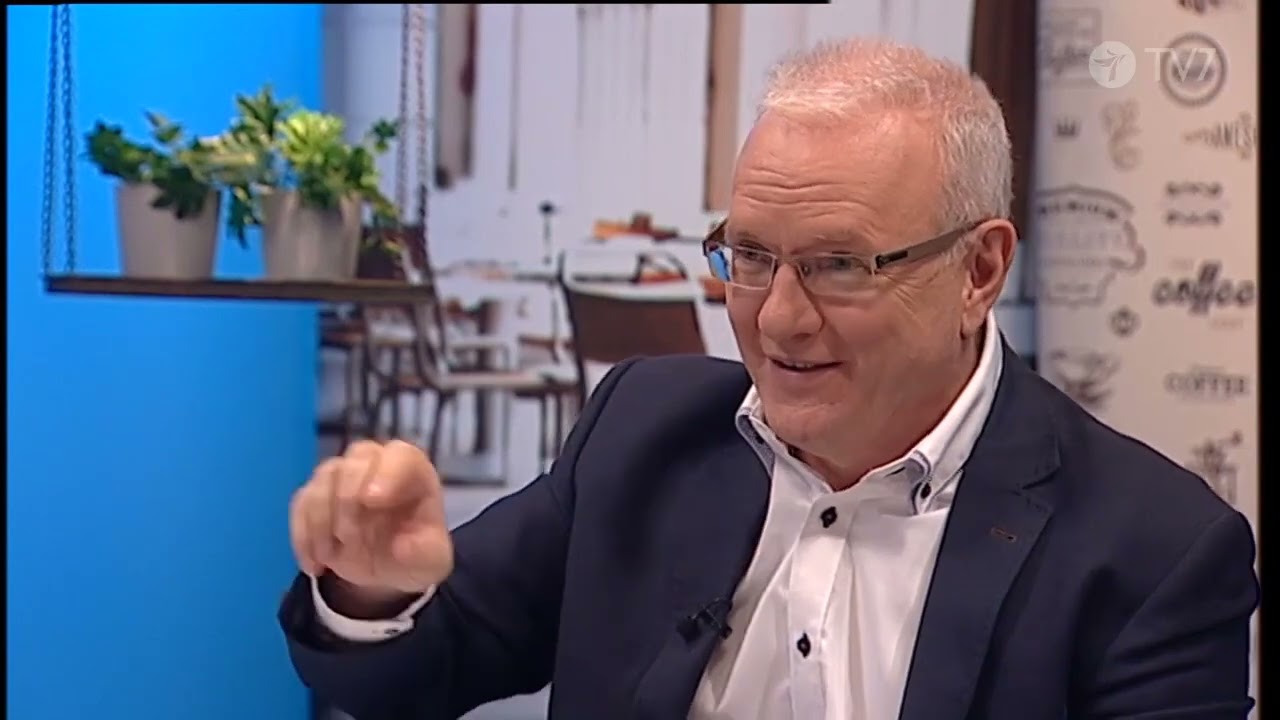 Cafe Raamattu Matti Leisola Käyttikö Jumala evoluutiota luodessaan.