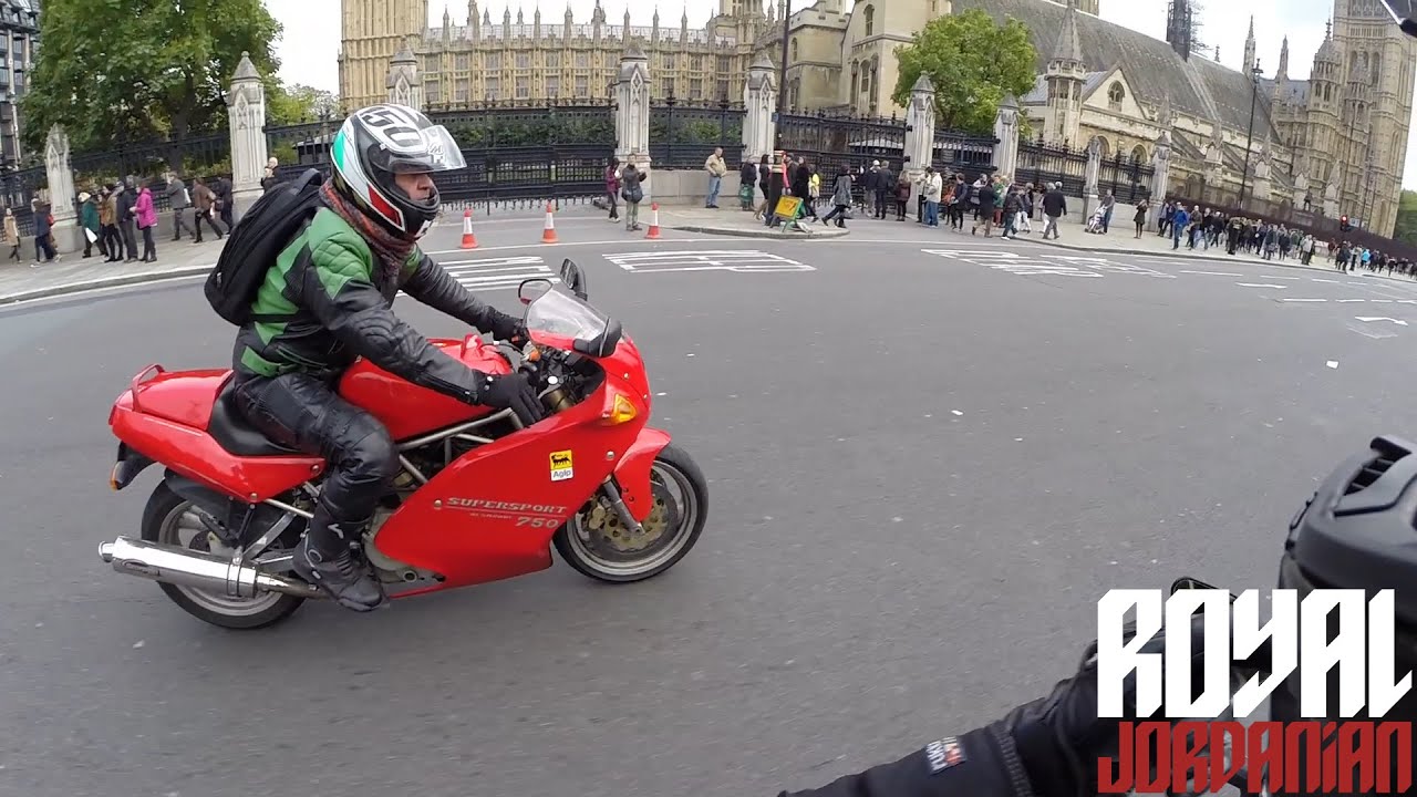 BMW S1000Rs accidental ride with a Ducati Supersport 750