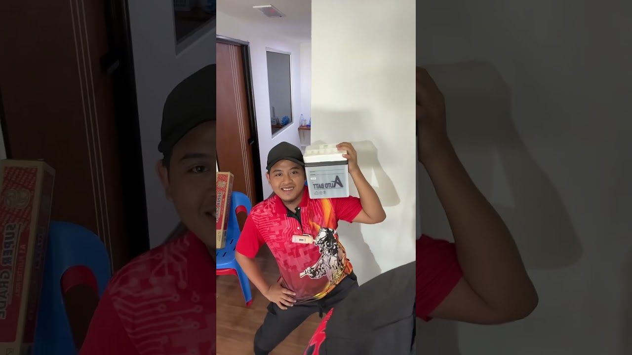 1 bateri, 1 pemadam api.