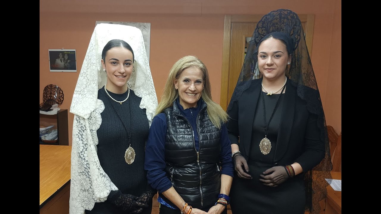El vestir de mantilla en la Semana Santa, paso a paso.