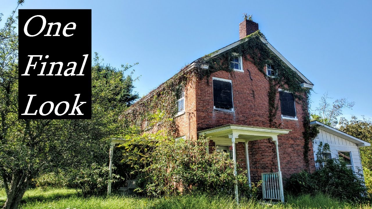 Beautiful Abandoned Farmhouses - Untouched From Vandals