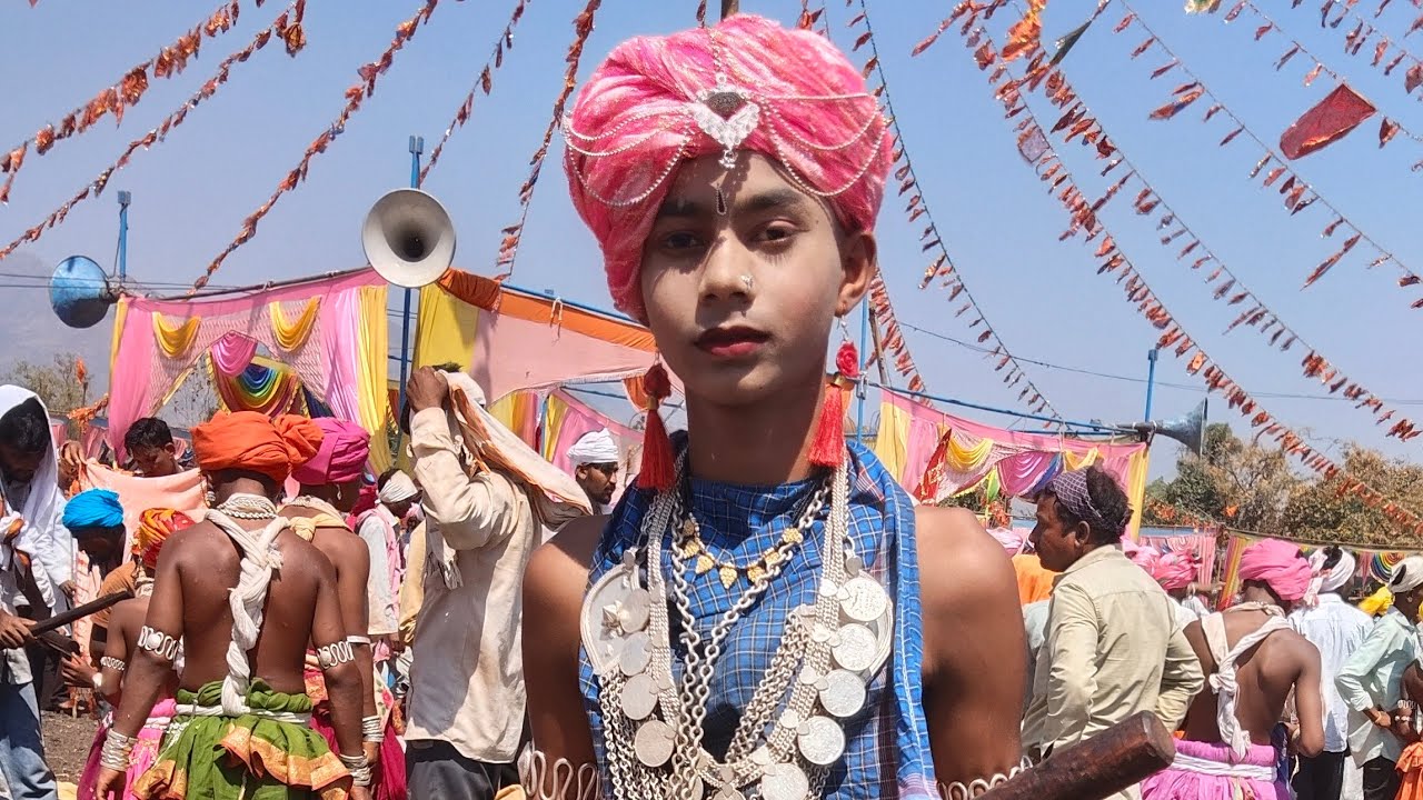 Didan yaha holi loknritya ger aadivasi sanskruti