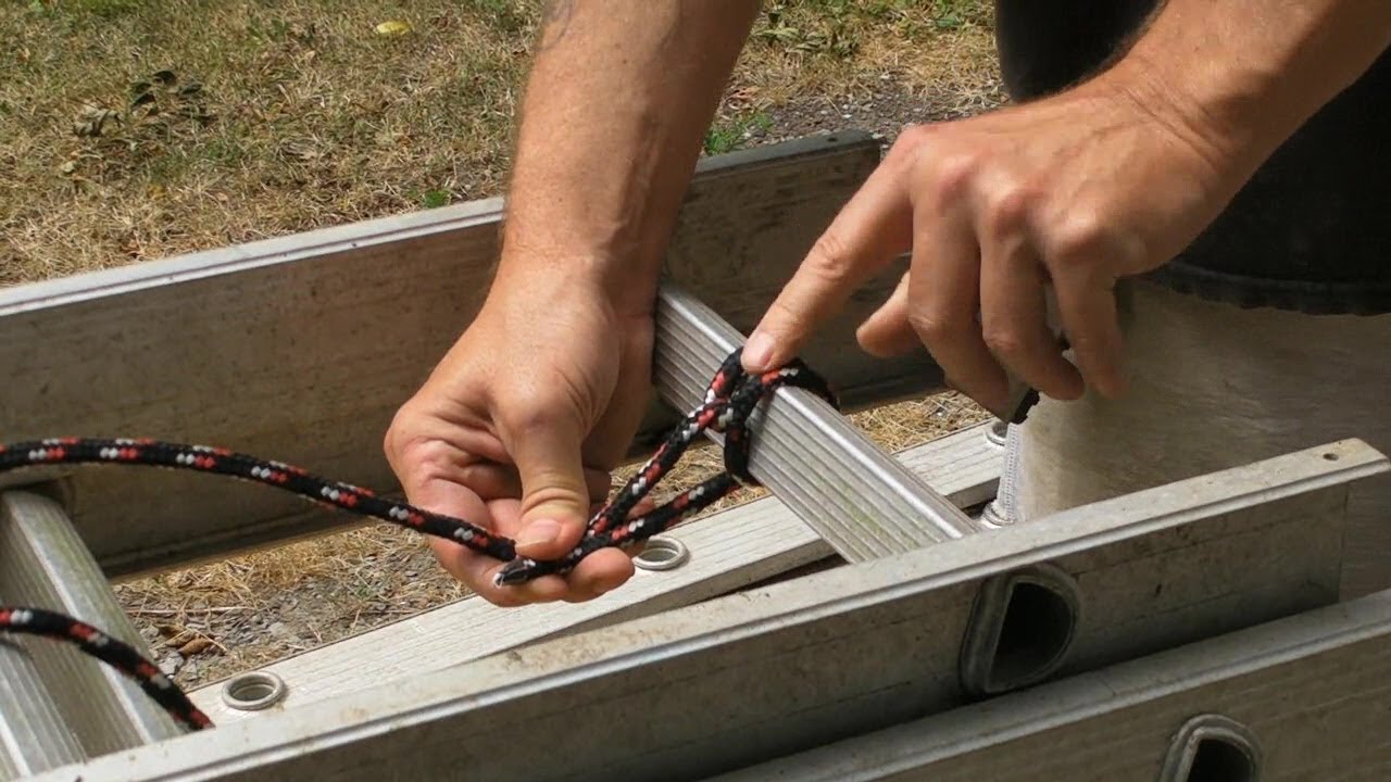Goregoon's Garage: Lets restring an extension ladder.