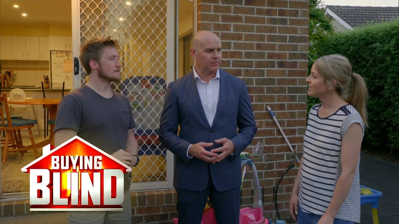 Rich’s first visit to Lis and Ali becomes emotional | Buying Blind Australia