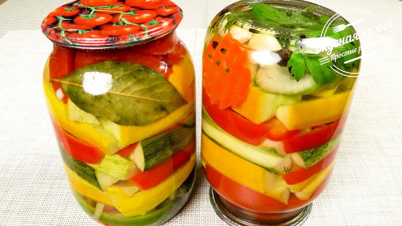 Knusprige Zucchini mit Gemüse. Rezept gleich speichern