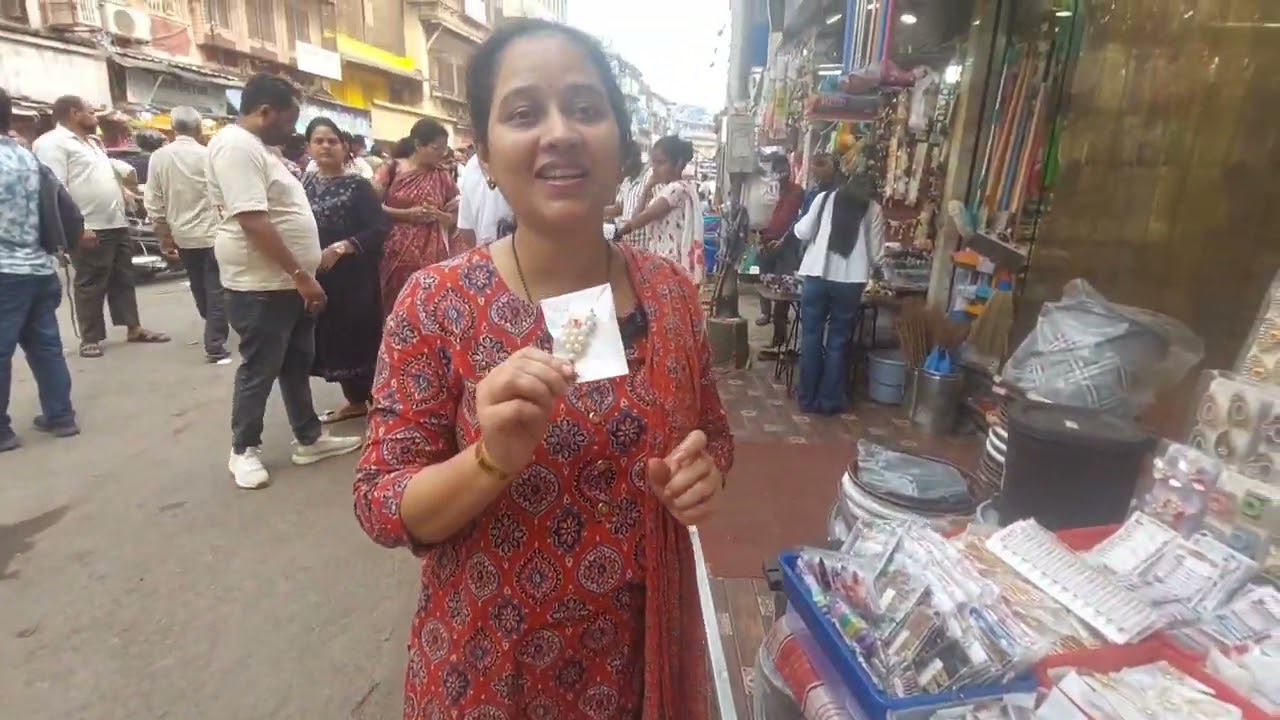 साडीला सुंदर लुक देणाऱ्या Stylish Saree Pins ✨ | Haldi Kunku साठी Perfect Gift 