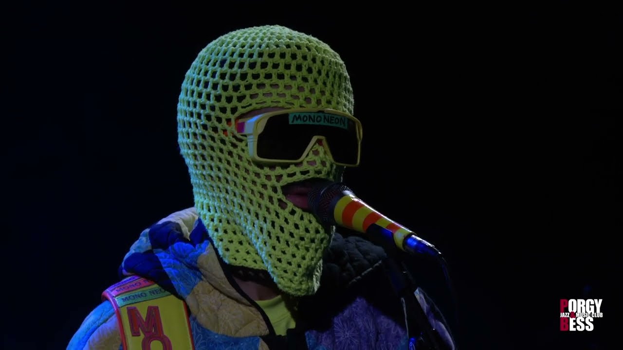 MonoNeon LIVE in Vienna, Austria... 