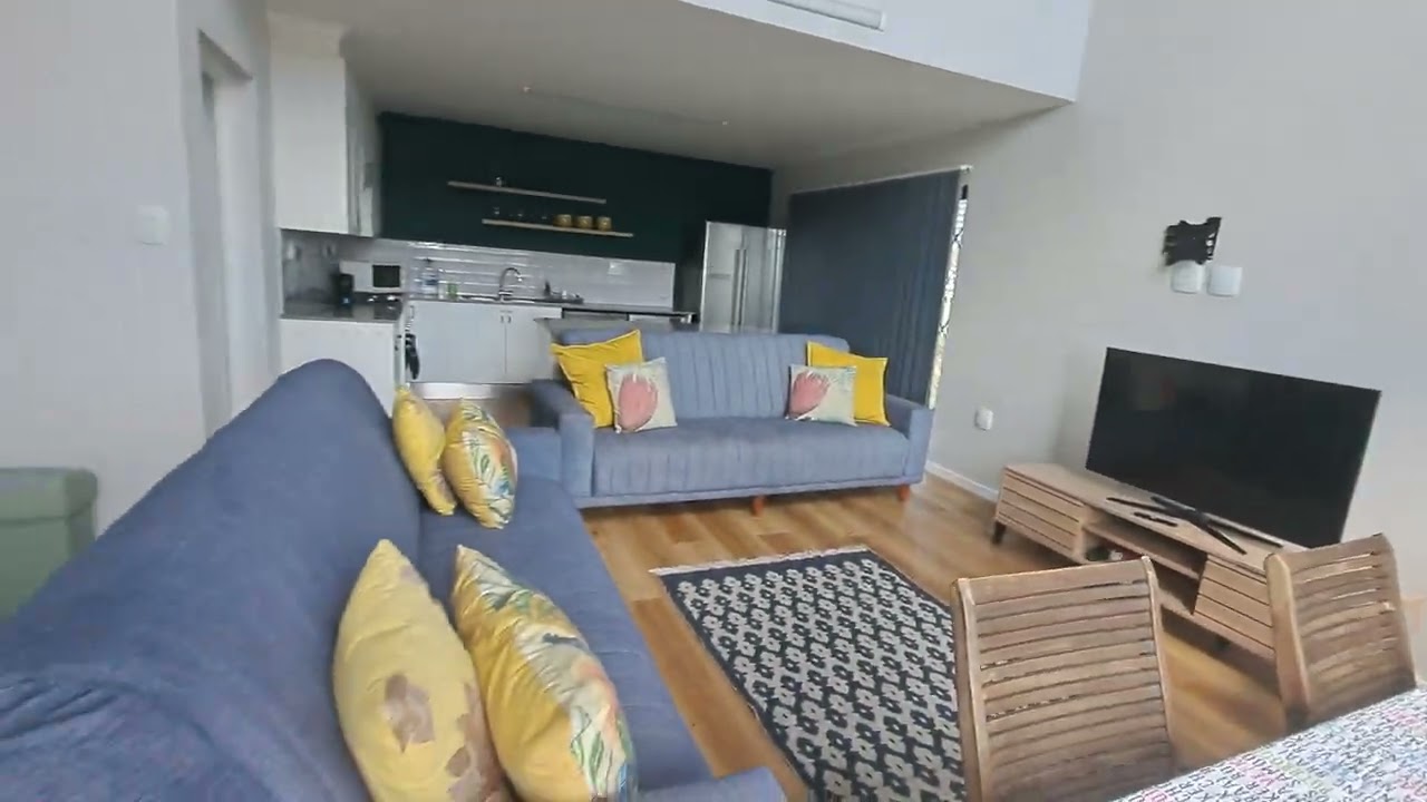 Beautiful 3 bedroom 3 Bathroom luxury home in Hartenbos with Stunning views 