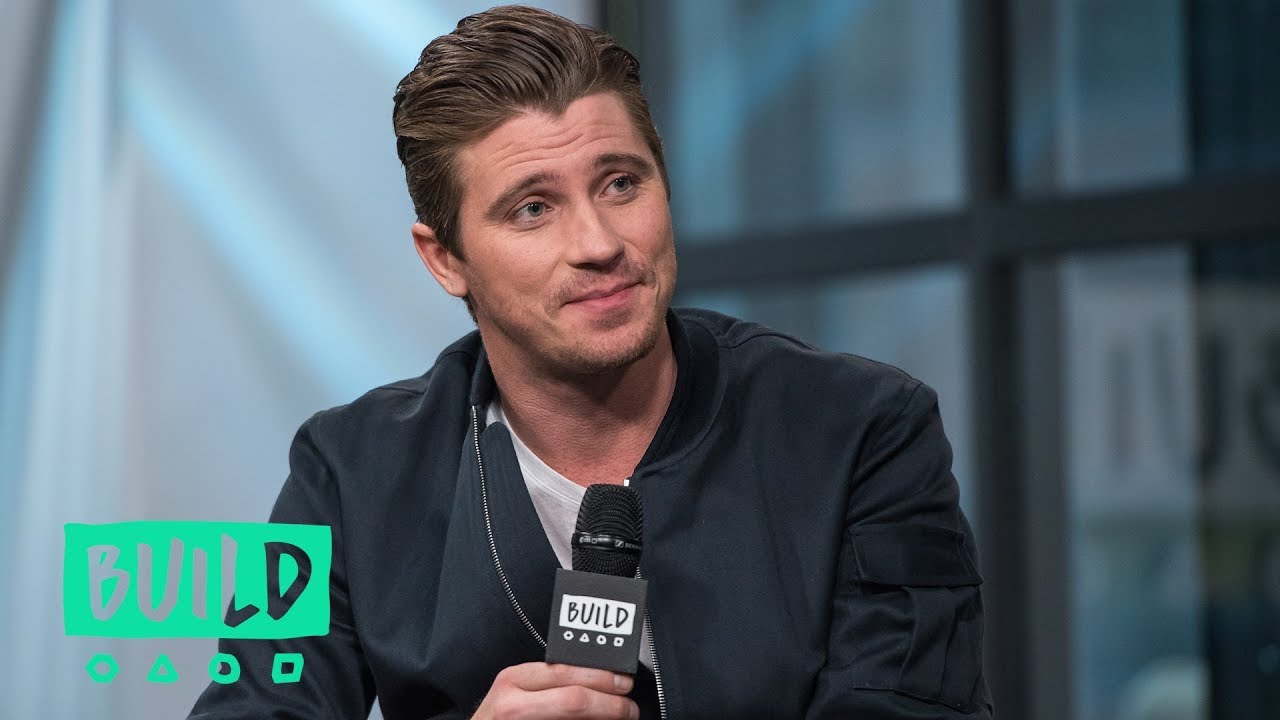 How Garrett Hedlund Gained And Lost Weight For &ldquo;Mosaic&rdquo;