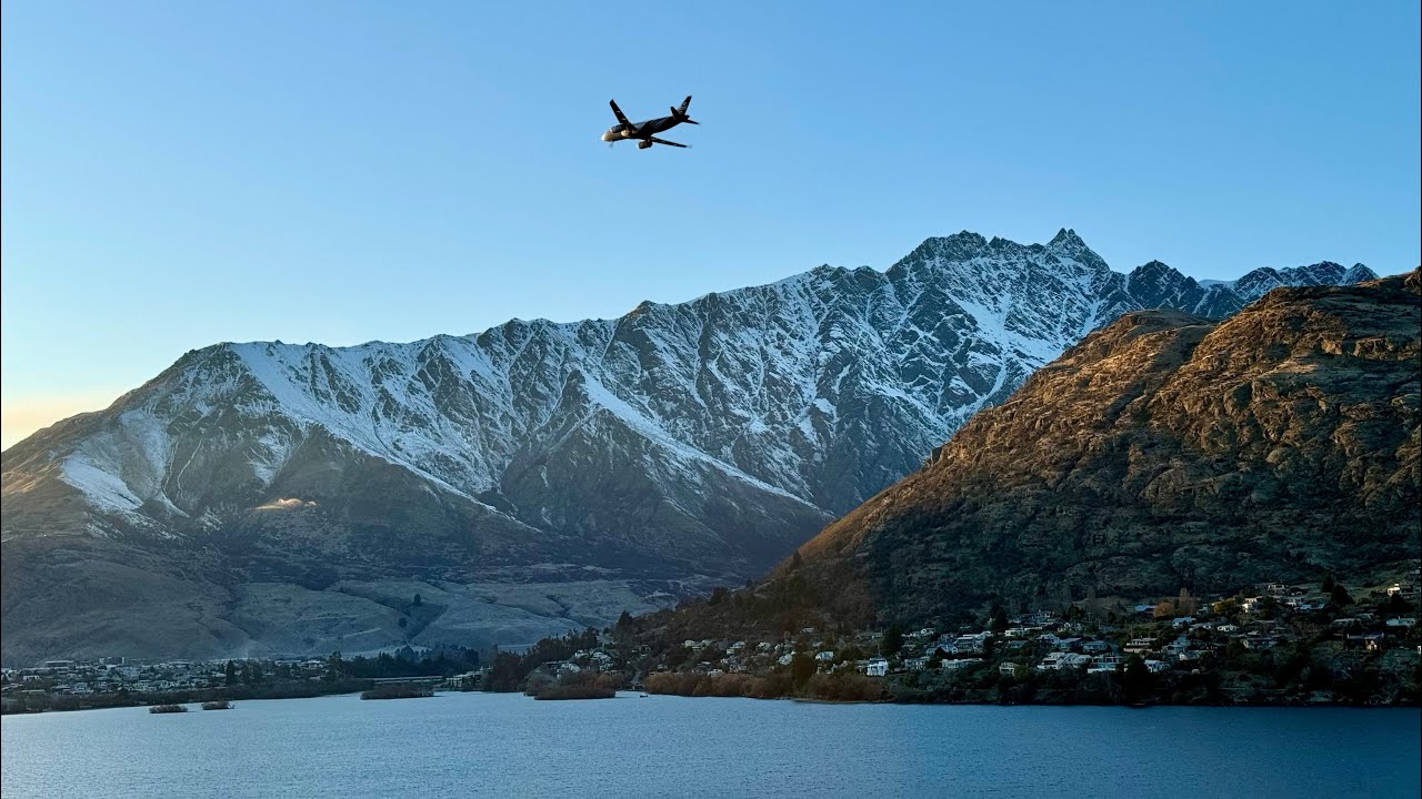 Stunning 4K HDR Footage of Queenstown: Planes Flying Between Snowy Mountains and Lakes