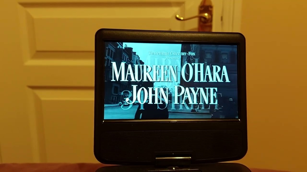 DVD opening to Miracle on 34th Street