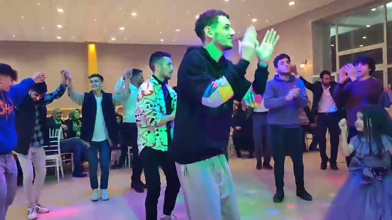 Horonu en iyi dereli uşakları oynar