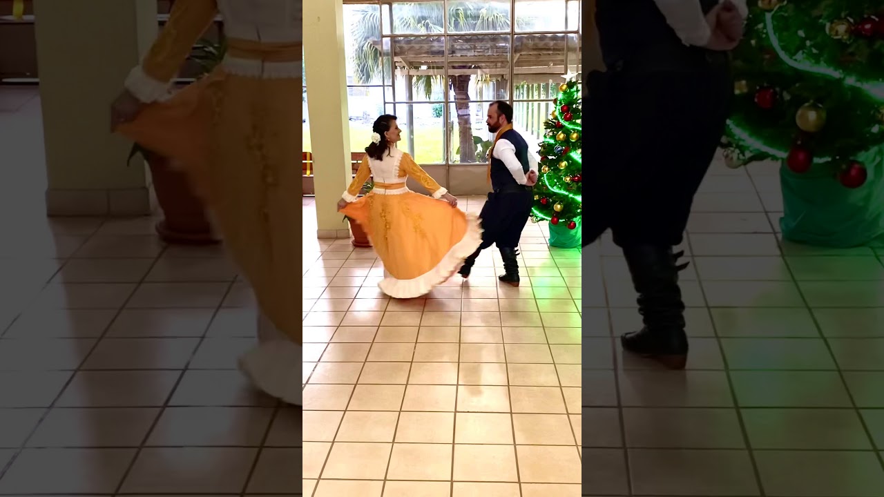 Dança Tradicional Gaúcha Rancheira de Carreirinha