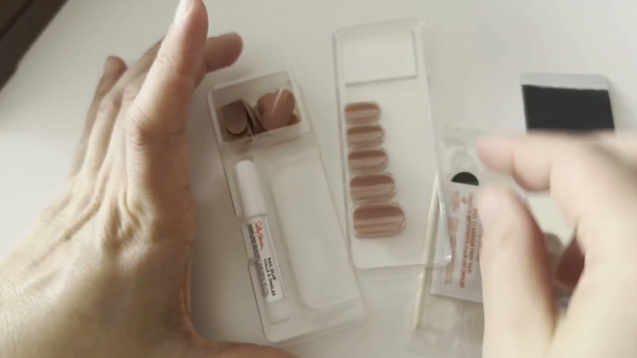 Sally Hansen Salon Effects&reg; Perfect Manicure review