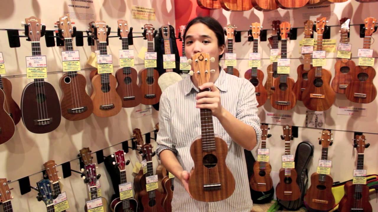 Ukulele Puapua demo-ing a M-1Standard (soprano) G-String ukulele