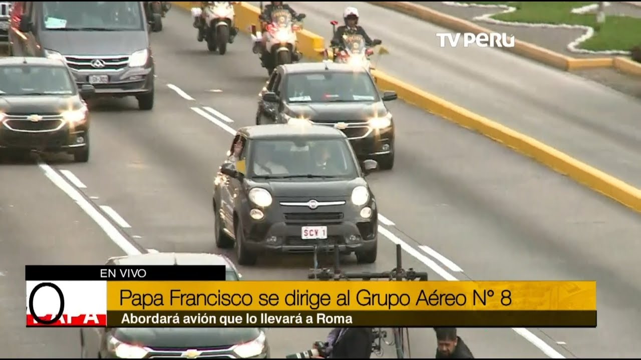 Papa Francisco se despide de peruanos rumbo a Grupo Aéreo N°8