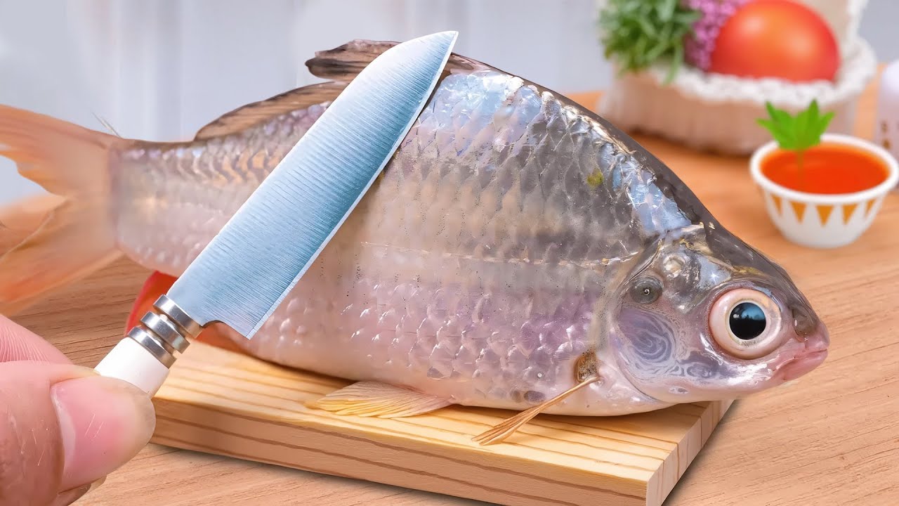 Resep Ikan Kecil Terbaik 🐟  Miniatur Masala Ikan Goreng Pedas yang Sempurna! 🔥 Little Chef&rsquo;s Table