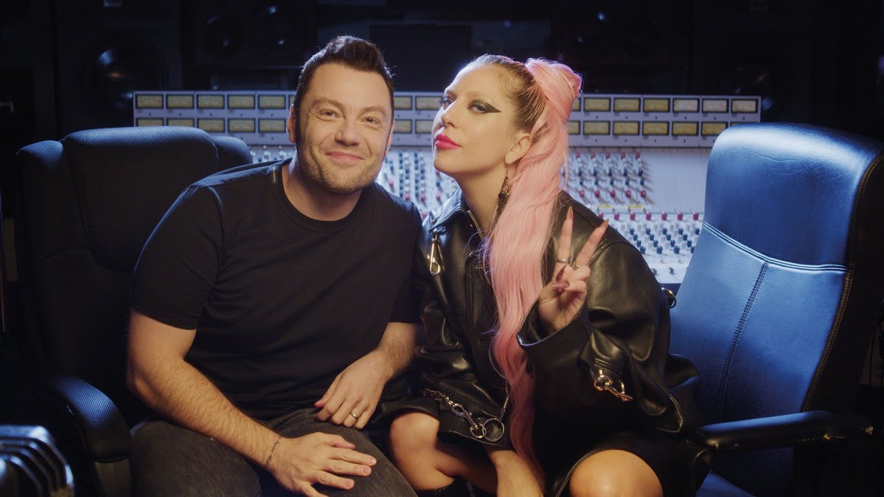 Lady Gaga intervistata da Tiziano Ferro a RTL 102.5
