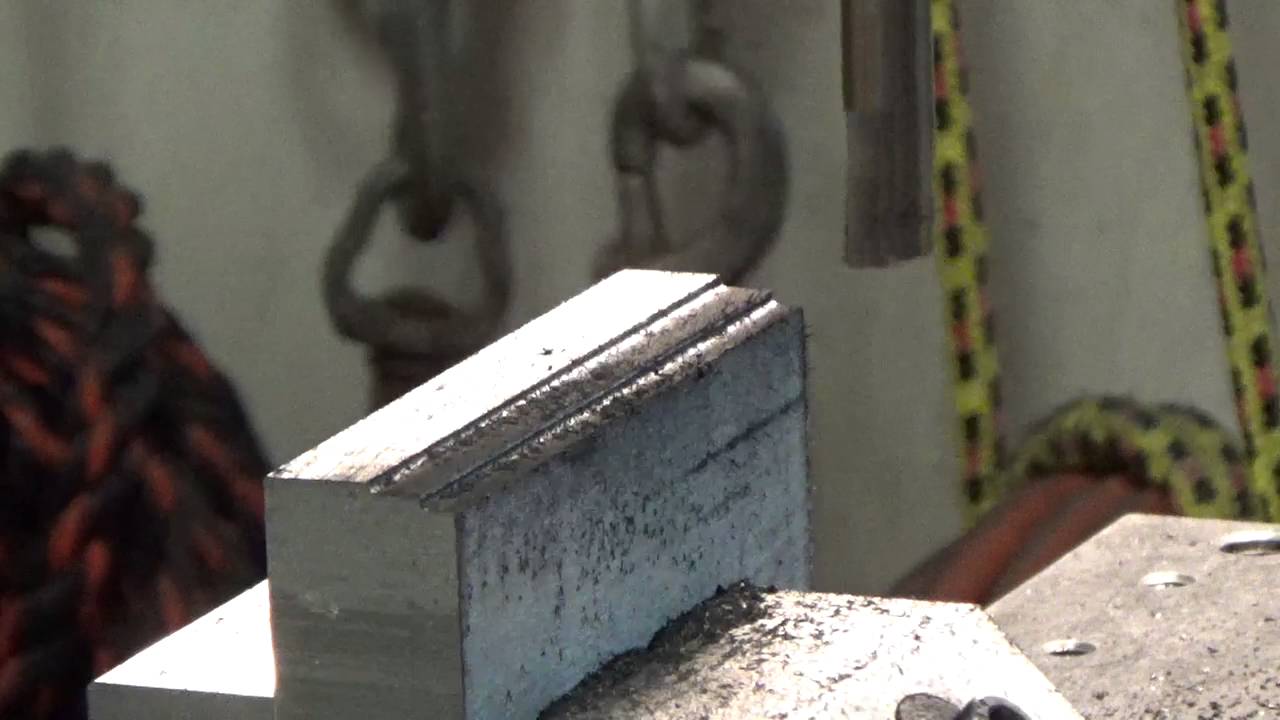 Comparing a single flute indexable end mill to a 4 flute standard end mill