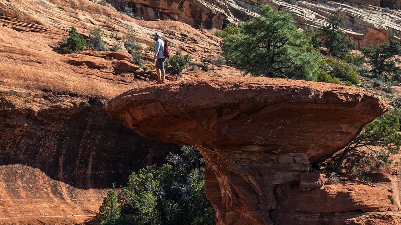 Hiking to Mushroom Rock - Sedona, Arizona