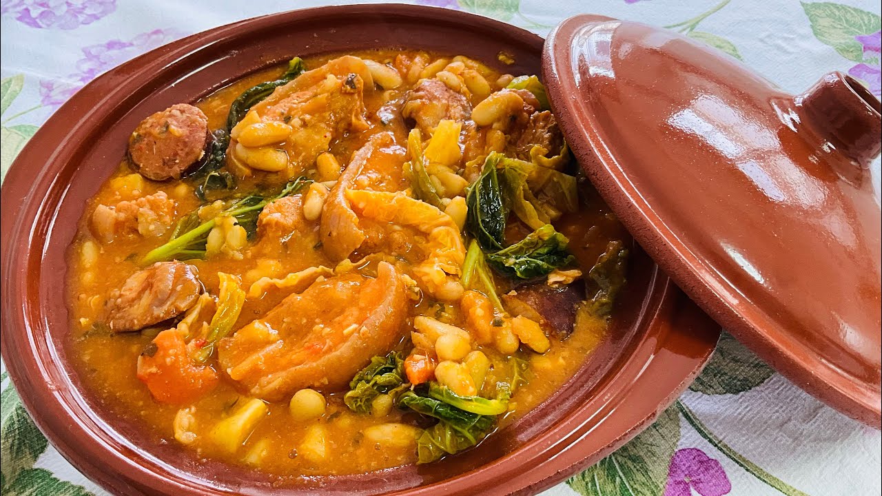 Feijoada de Feijão Branco com Entremeado e Couve Lombarda foi de Comer e Chorar por mais 