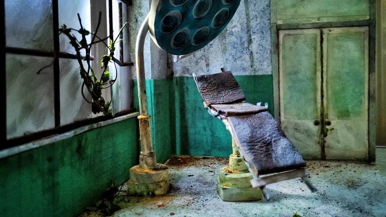 Making an Abandoned Hospital Miniature - Tutorial - Abandoned Miniatures
