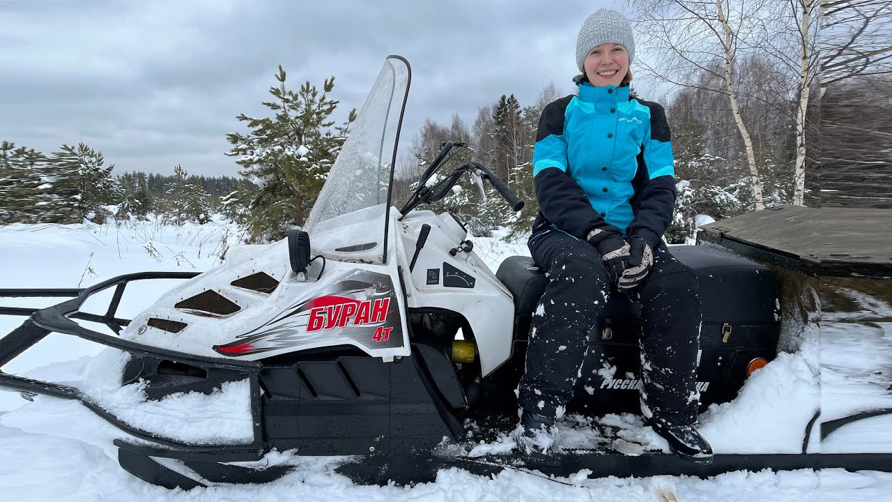 ОБКАТЫВАЕМ СНЕГОХОД У ДОМА В ДЕРЕВНЕ. Февраль 2022