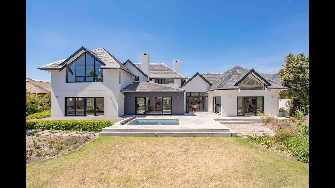 6 bedroom house for sale in Val de Vie | Pam Golding Properties
